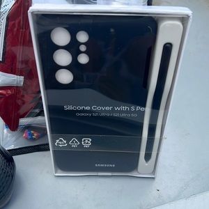 * Samsung Galaxy 521Ultra Silicone Case w pen